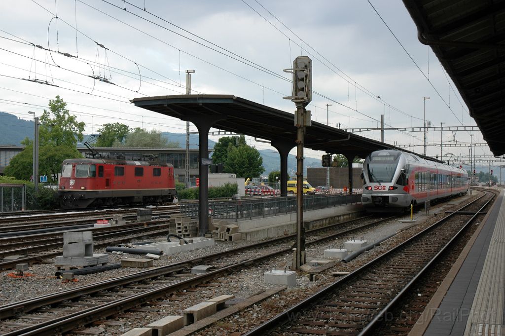 3137-0035-020614.jpg - SBB-CFF Re 4/4'' 11238 + SOB RABe 526.048-4 "Kronberg" / Rapperswil 2.6.2014