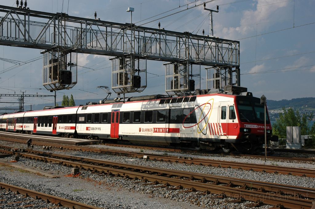 3152-0016-130614.jpg - SBB-CFF RBDe 560.201-6 / Wädenswil 13.6.2014