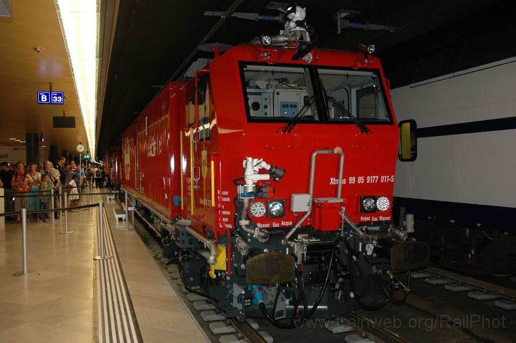 3159-0025-140614.jpg - SBB-CFF XTmas 99 85 9177 011-5 "Uri" / Zürich HB 14.6.2014