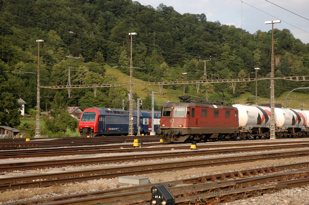 3183-0028-260614.jpg - SBB-CFF Re 450.100-3 "Rudolfingen" + Re 4/4'' 11308 / Ziegelbrücke 26.6.2014