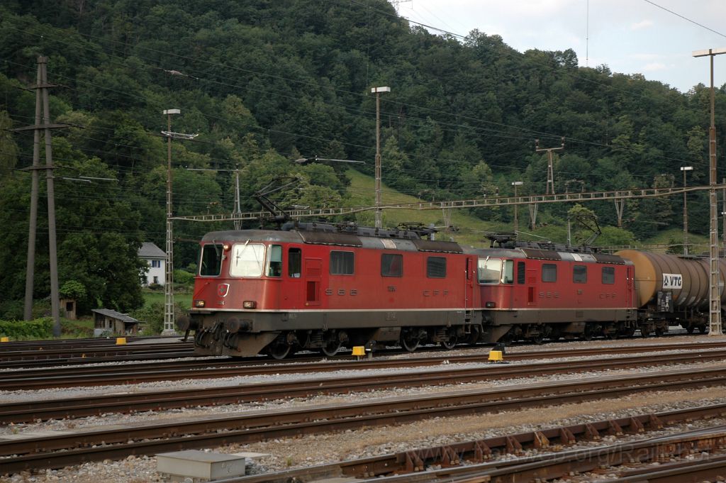 3186-0034-260614.jpg - SBB-CFF Re 4/4''' 11354 + Re 4/4'' 11251 / Ziegelbrücke 26.6.2014