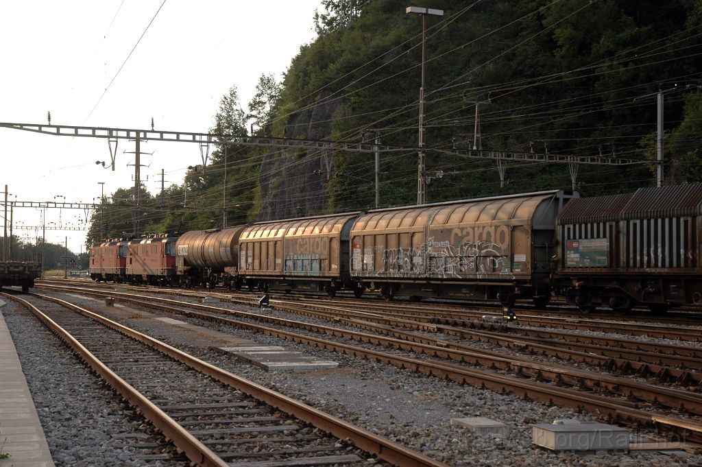 3186-0048-260614.jpg - SBB-CFF Re 4/4''' 11354 + Re 4/4'' 11251 / Ziegelbrücke 26.6.2014