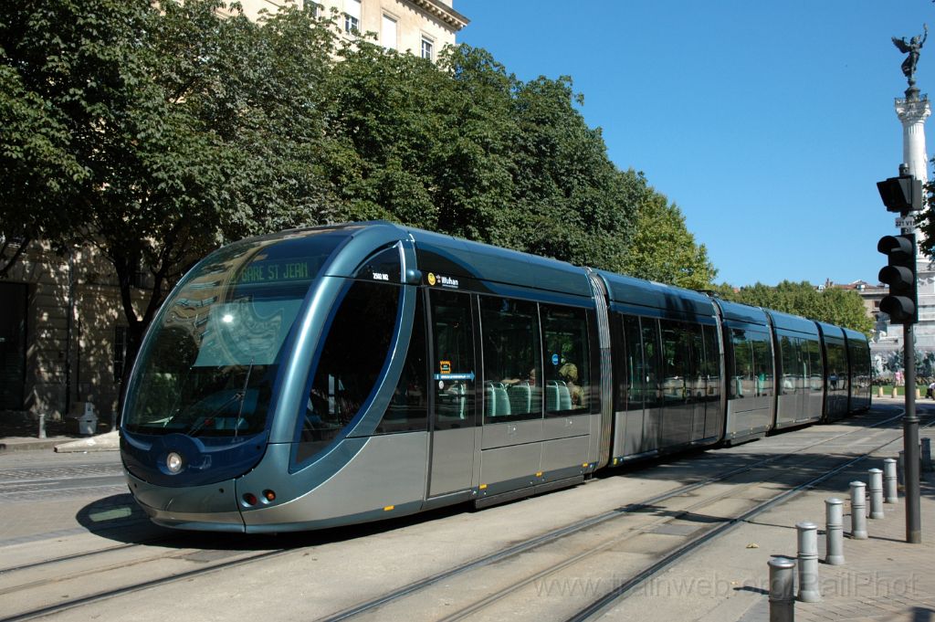 3199-0016-160714.jpg - TBC Citadis 402 No.2502 "Ville de Wuhan" / Quinconces 16.7.2014