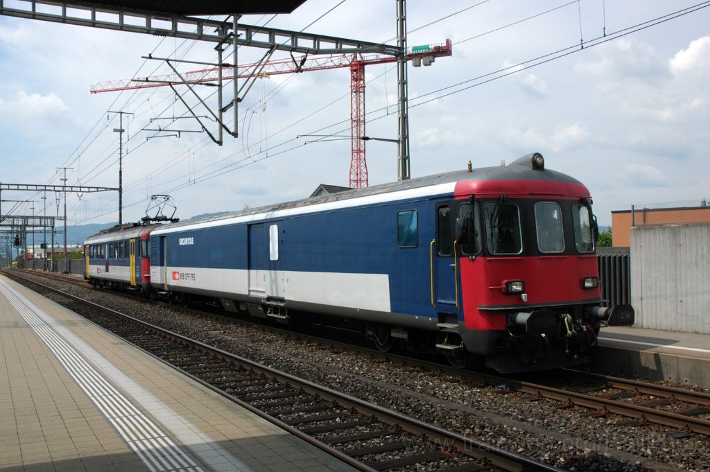 3205-0012-230714.jpg - SBB-CFF St 50 85 89-33 900-3 + RBe 540.060-1 / Lenzburg 23.7.2014