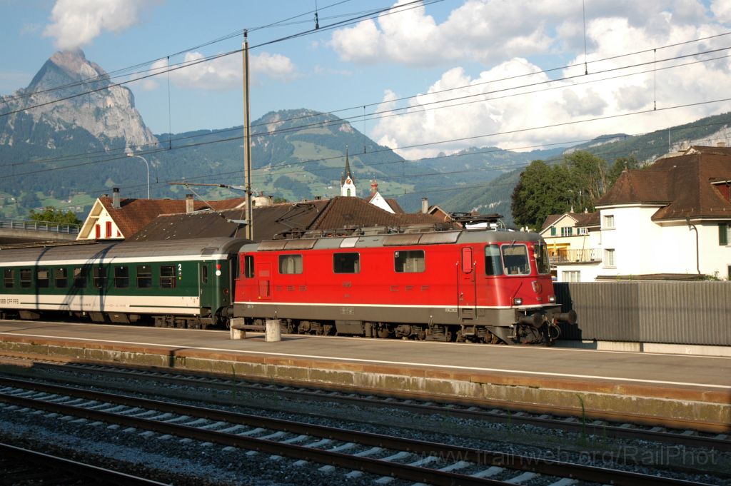 3213-0048-240714.jpg - SBB-CFF Re 4/4'' 11196 / Brunnen 24.7.2014