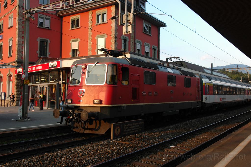 3215-0016-240714.jpg - SBB-CFF Re 4/4" 11299 / Arth-Goldau 24.7.2014