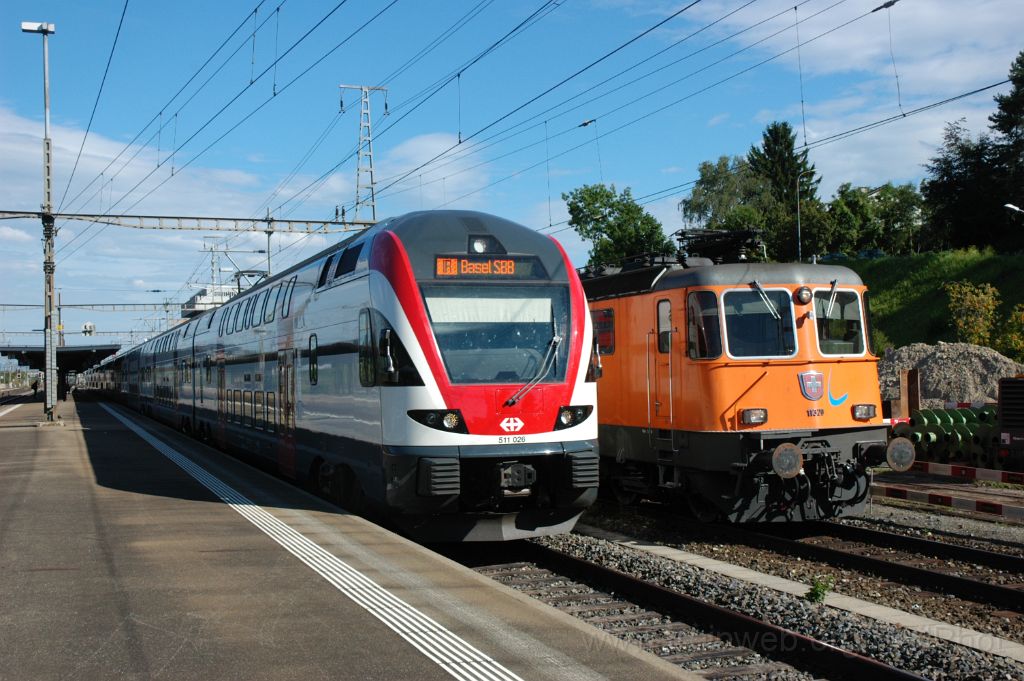3228-0009-080814.jpg - SBB-CFF Re 4/4'' 11320 "InterRegio Cargo" + RABe 511.026 / Killwangen-Spreitenbach 8.8.2014