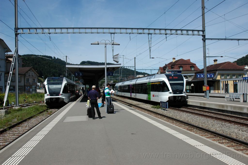 3236-0048-170814.jpg - Thurbo RABe 526.775-2 + RABe 526.799-2 / Wattwil 17.8.2014