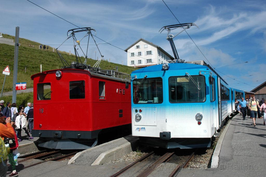3238-0034-170814.jpg - ARB BDhe 4/4 15 + VRB He 2/2 18 / Rigi-Kulm 17.8.2014