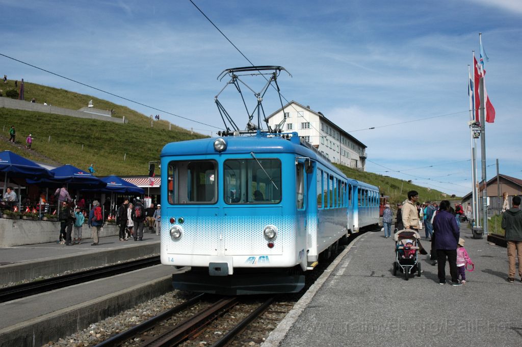 3241-0009-170814.jpg - ARB BDhe 2/4 14 + Bt 24 / Rigi-Kulm 17.8.2014