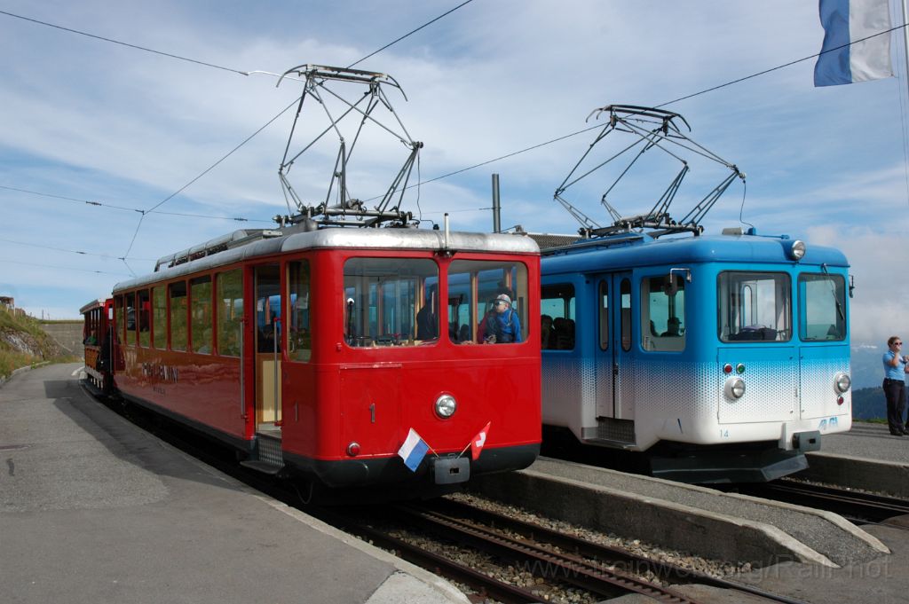 3241-0026-170814.jpg - VRB Bhe 2/4 1 + B 14 + ARB BDhe 2/4 14 / Rigi-Kulm 17.8.2014