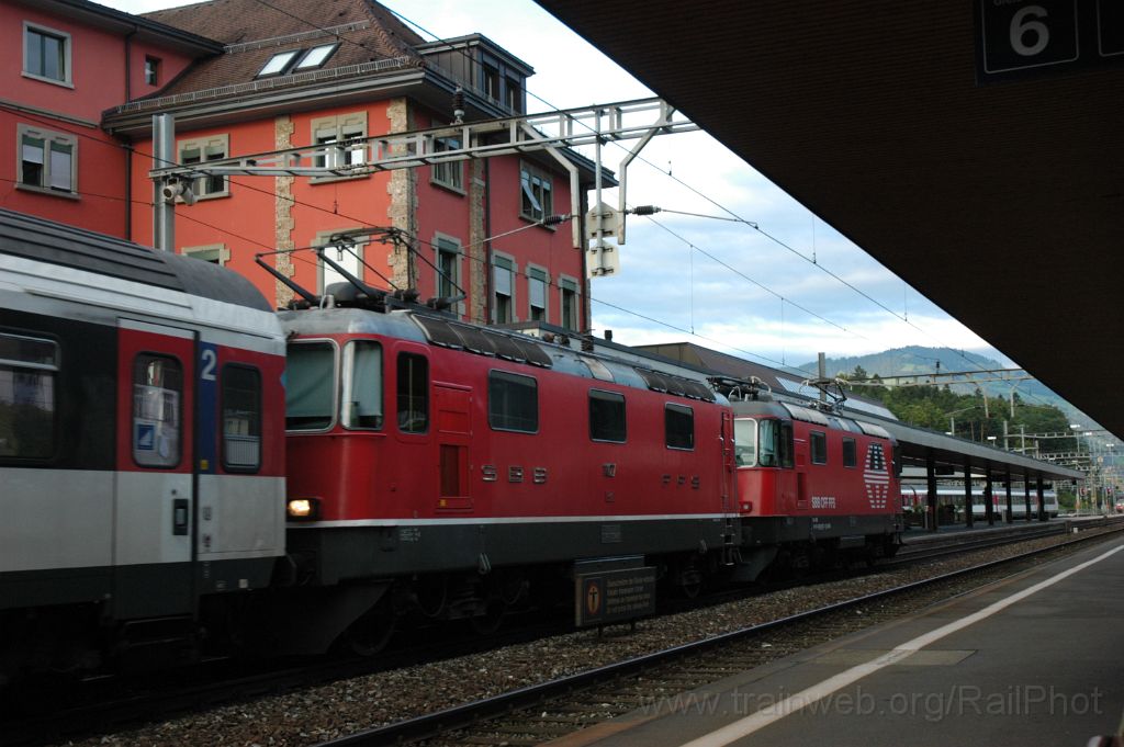 3243-0030-170814.jpg - SBB-CFF Re 420.207-3 + Re 4/4'' 11127 / Arth-Goldau 17.8.2014