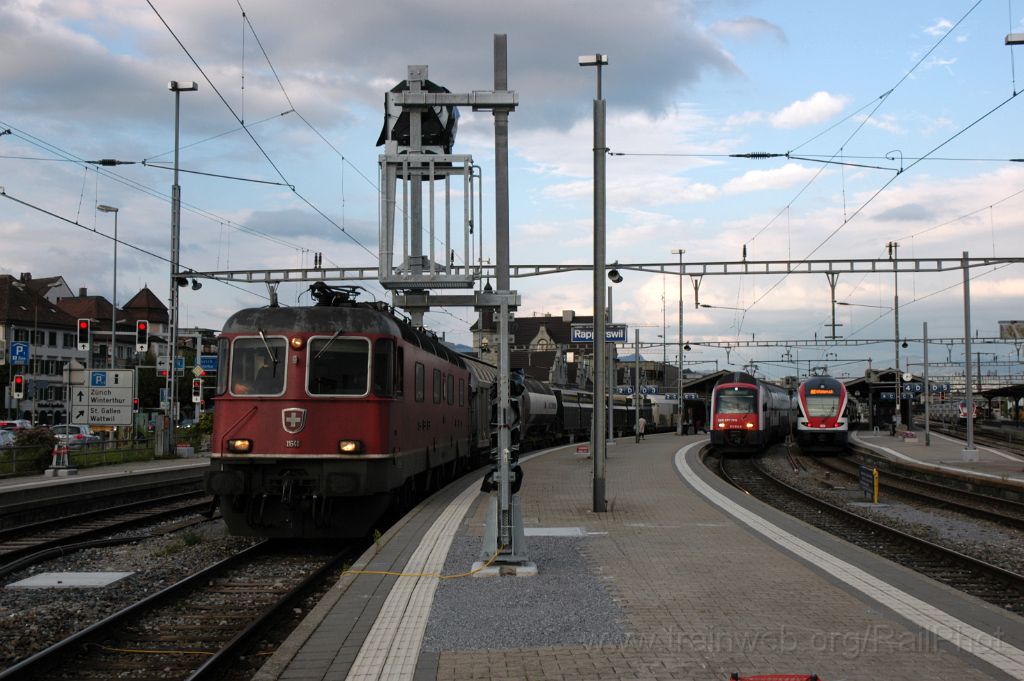 3244-0032-180814.jpg - SBB-CFF Re 6/6 11641 "Moutier" + RABe 514.016-5 + RABe 511.012 / Rapperswil 18.8.2014