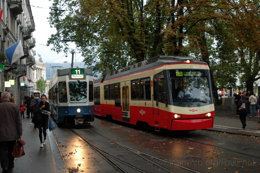 3247-0011-260814.jpg - VBZ Be 4/6'' 2051 + FB Be 4/6 71 "Küsnacht ZH" / Bahnhof Stadelhofen 26.8.2014