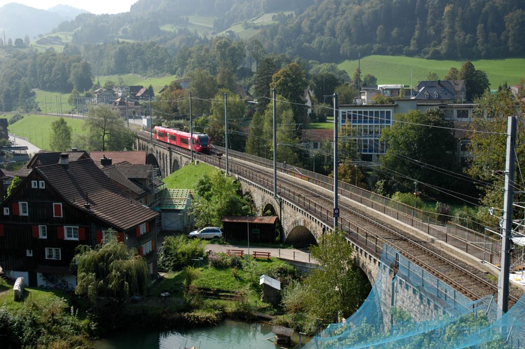 3263-0006-150914.jpg - Thurbo RABe 526.779-4 "Sympany" / Lichtensteig 15.9.2014