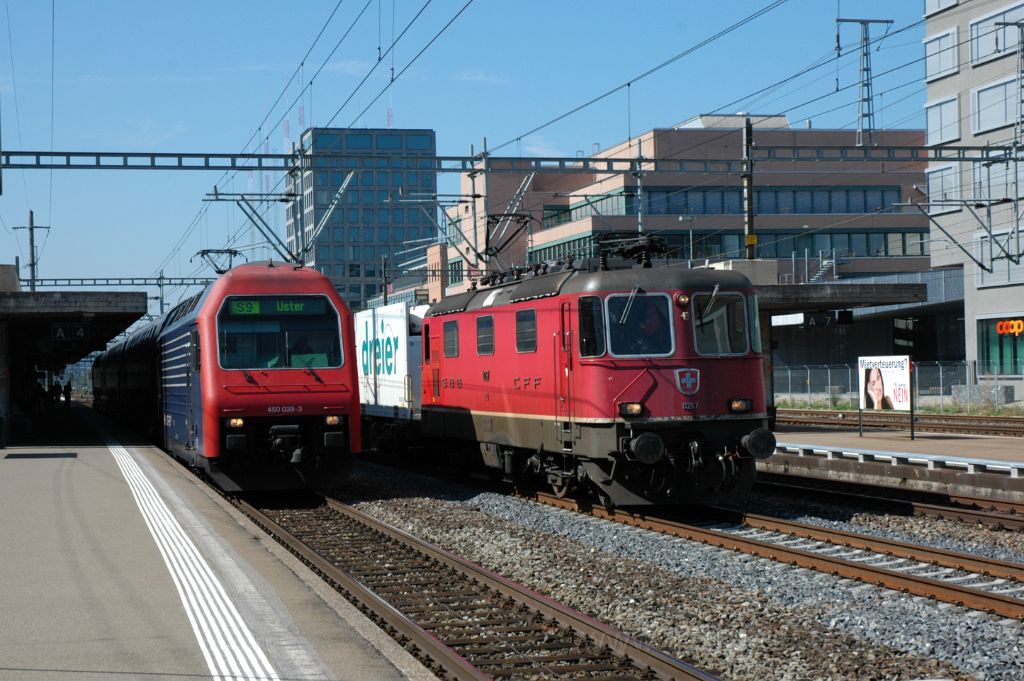 3265-0004-160914.jpg - SBB-CFF Re 4/4'' 11267 + Re 450.039-3 "Embrach" / Zürich-Altstetten 16.9.2014