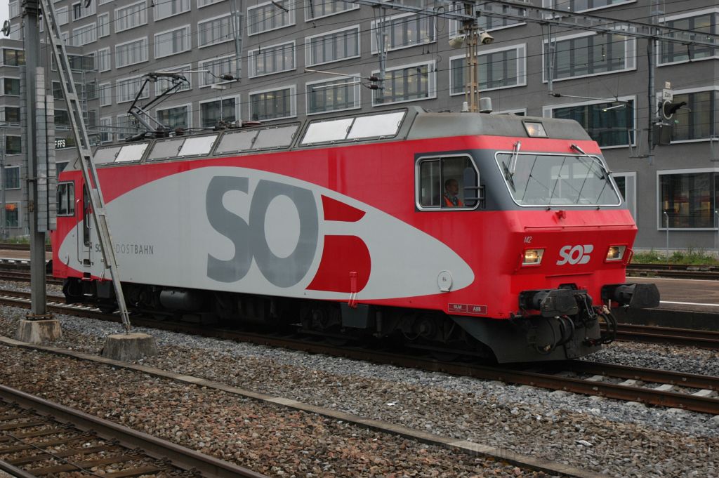3310-0043-031014.jpg - BLS Re 456.142-9 "Gutenburg" / Zürich-Altstetten 3.10.2014