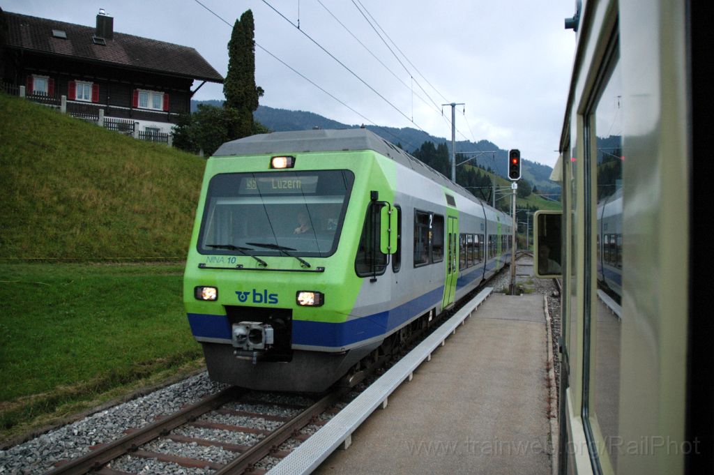 3319-0023-051014.jpg - BLS RABe 525.010-5 "Gerzensee" / Escholzmatt 5.10.2014