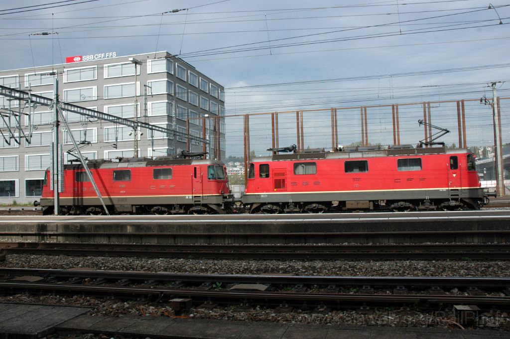 3322-0027-081014.jpg - SBB-CFF Re 4/4'' 11321 + Re 4/4'' 11188 / Zürich-Altstetten 8.10.2014