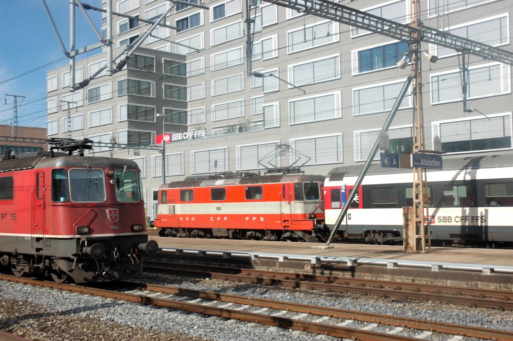3365-0003-151014.jpg - SBB-CFF Re 4/4'' 11108 + Re 4/4''' 11355 / Zürich-Altstetten 15.10.2014
