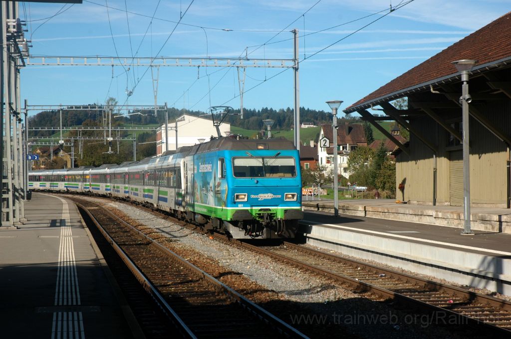 3372-0046-181014.jpg - SOB Re 456.091-8 "Romanshorn" / Uznach 18.10.2014