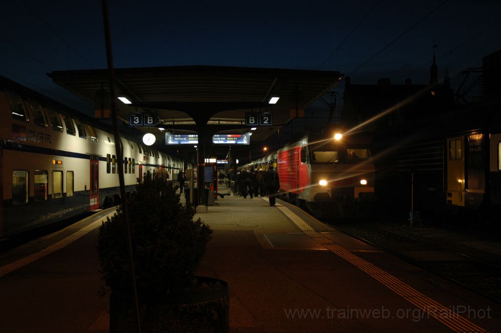 3377-0036-241014.jpg - SOB Re 446.015-0 / Rapperswil 24.10.2014