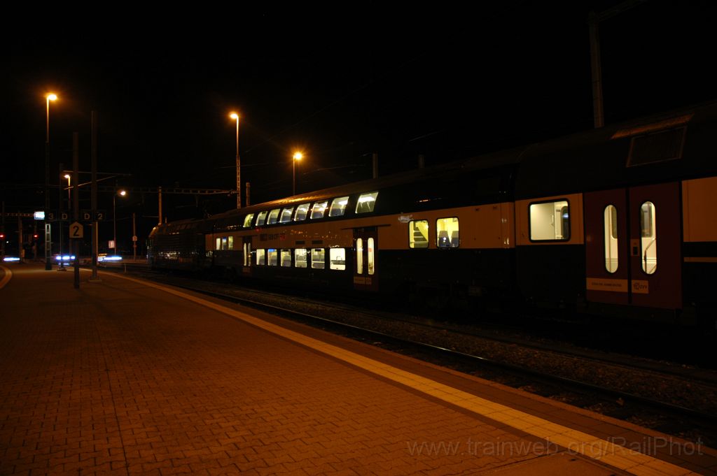 3382-0023-291014.jpg - SBB-CFF Re 450.033-6 "Thalheim" / Rapperswil 29.10.2014