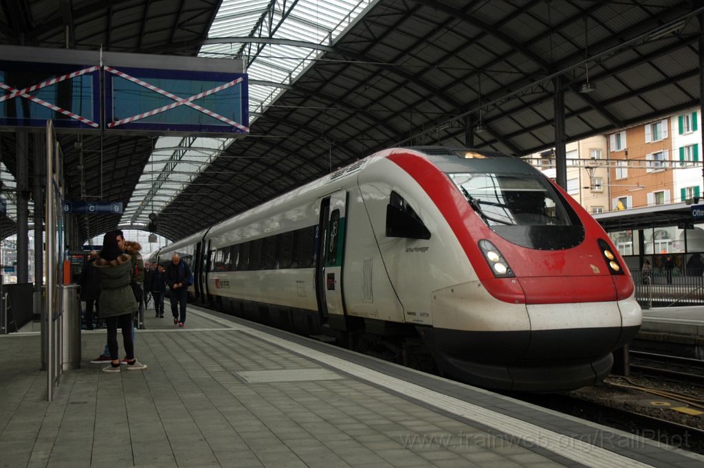 3390-0025-141114.jpg - SBB-CFF ICN RABDe 500.038-5 "Arthur Honegger" / Olten 14.11.2014