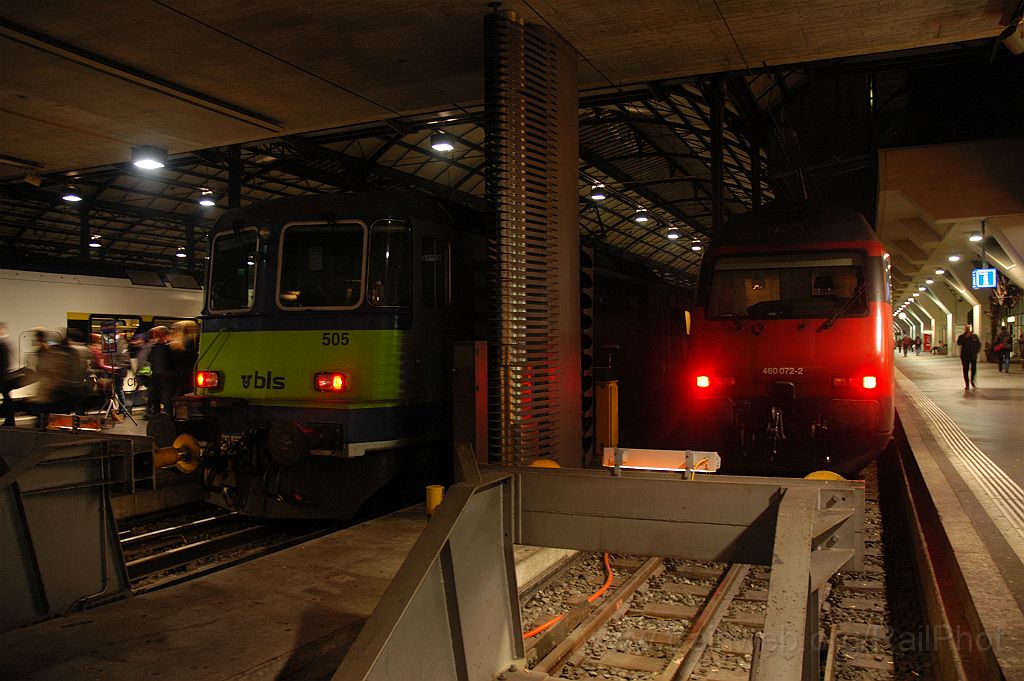 3391-0050-141114.jpg - BLS Re 420.505-0 + SBB-CFF Re 460.072-2 "Reuss" / Luzern 14.11.2014