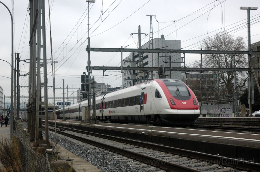 3401-0005-041214.jpg - SBB-CFF ICN RABDe 500.000 "Le Corbusier" / Zürich-Altstetten 4.12.2014