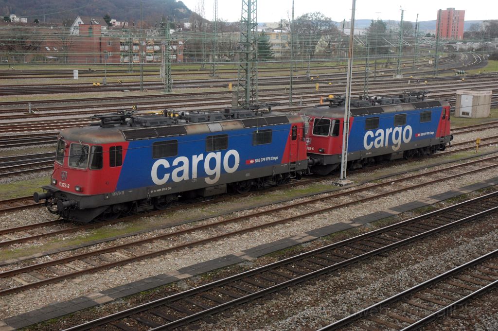 3402-0034-121214.jpg - SBB-CFF Re 421.373-2 + Re 421.385-6 / Basel Badische Bahnhof 12.12.2014
