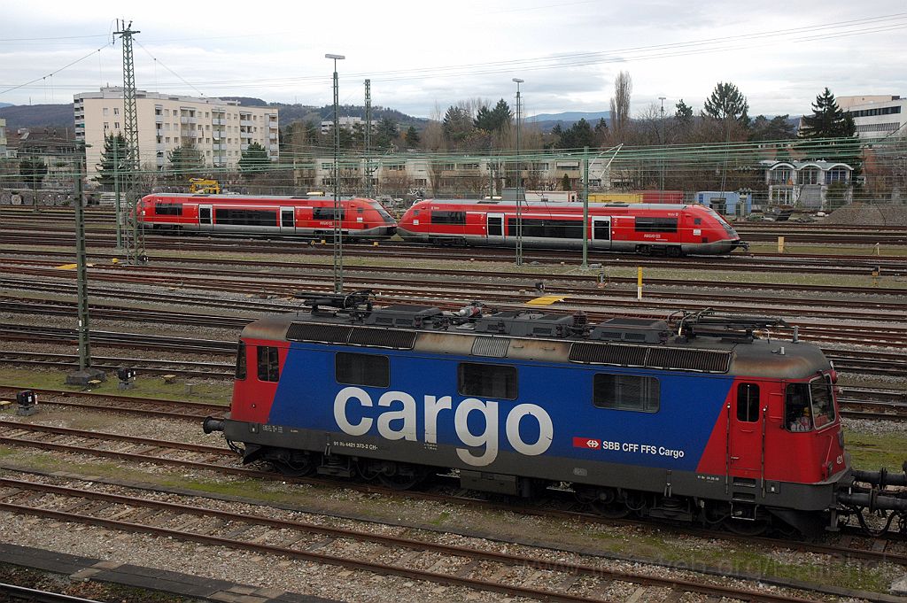 3403-0017-121214.jpg - SBB-CFF Re 421.373-2 + DBAG 641.015 "Murg" + 641.014 "Wehr" / Basel Badische Bahnhof 12.12.2014