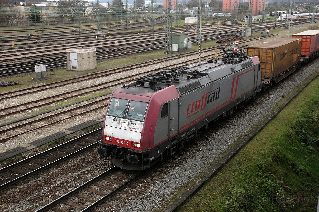 3404-0030-121214.jpg - Crossrail 185.602-0 / Basel Badische Bahnhof 12.12.2014