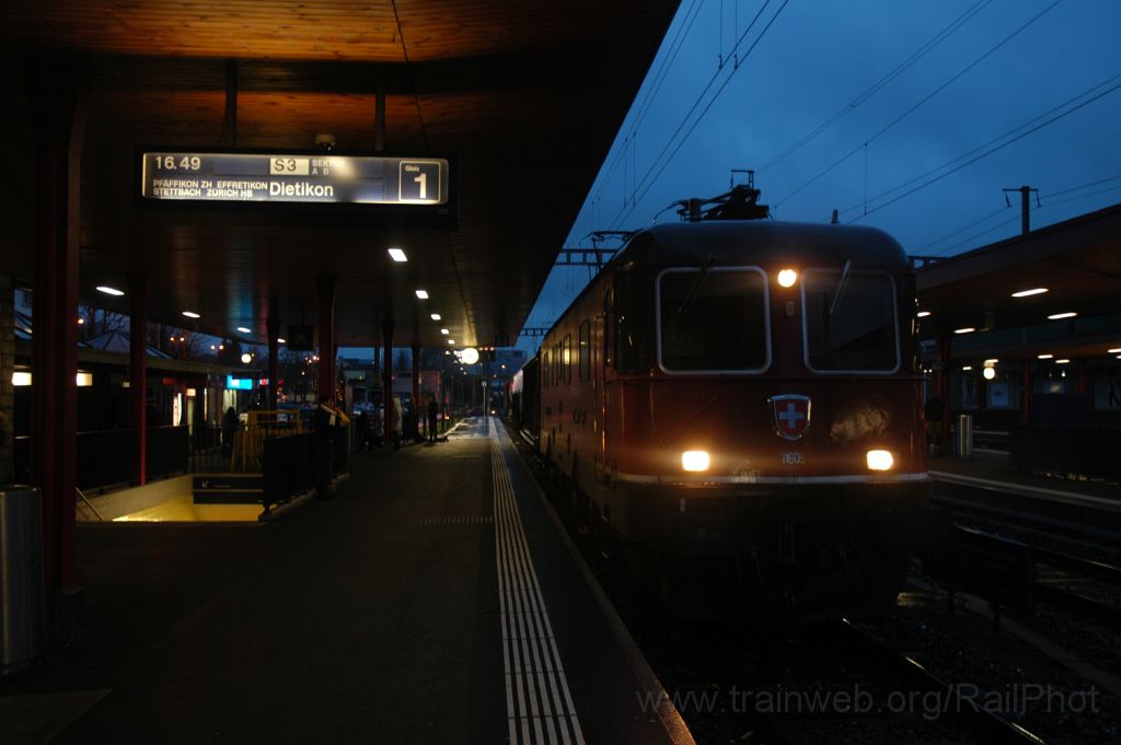 3413-0005-171214.jpg - SBB-CFF Re 6/6 11605 "Uster" / Wetzikon 17.12.2014