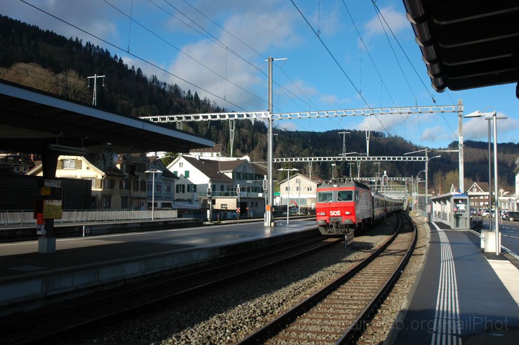 3413-0010-211214.jpg - SOB Re 446.016-8 / Wattwil 21.12.2014