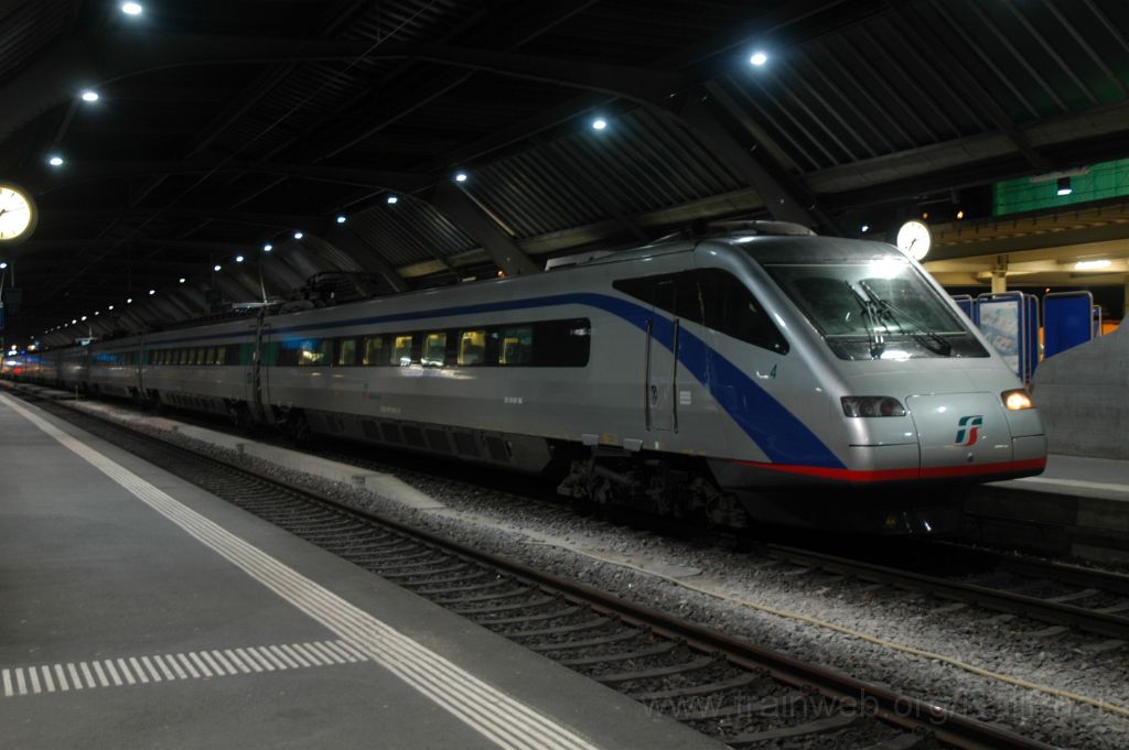 3416-0001-211214.jpg - FS ETR 470.054 / Zürich HB 21.12.2014