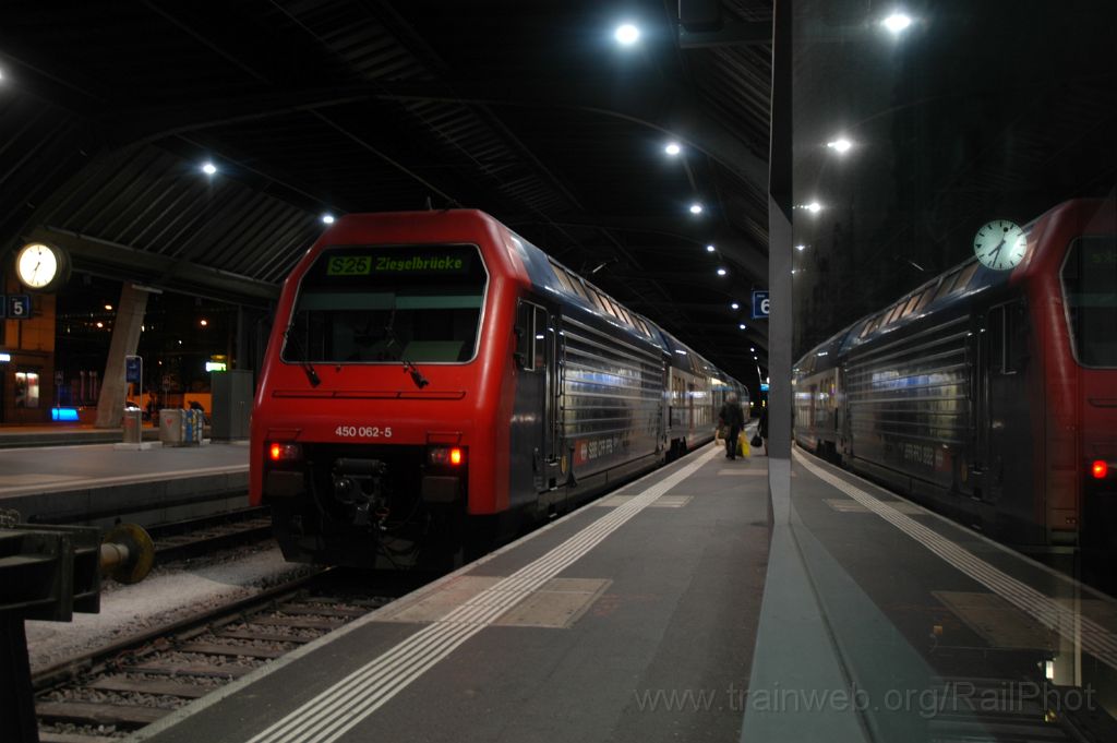 3416-0042-211214.jpg - SBB-CFF Re 450.062-5 "Gossau ZH" / Zürich HB 21.12.2014