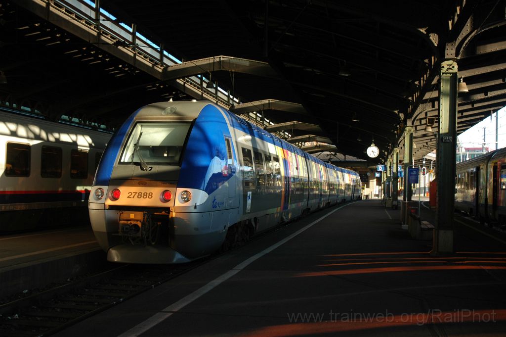 3421-0042-241214.jpg - SNCF Z 27888 / Basel SNCF 24.12.2014