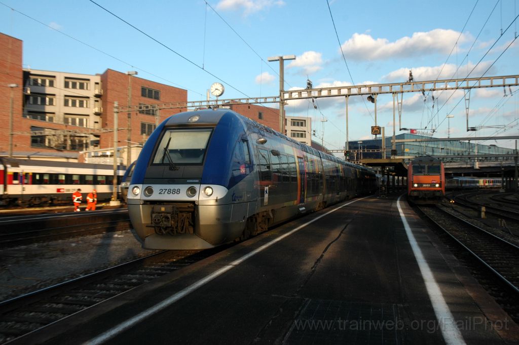 3422-0036-241214.jpg - SNCF BB 26153 + Z 27888 / Basel SNCF 24.12.2014