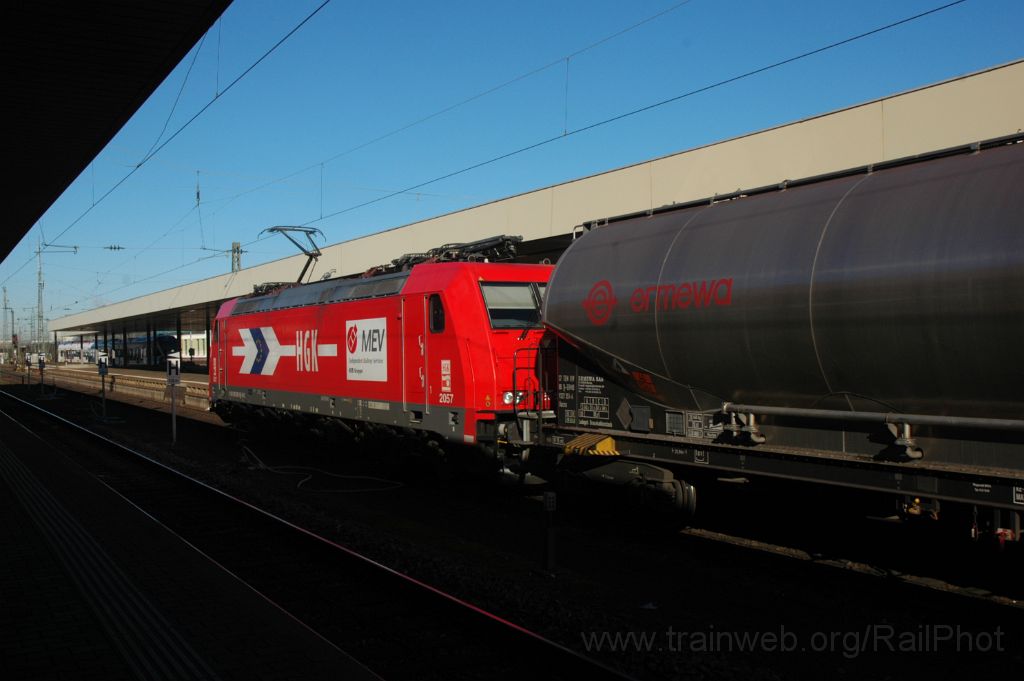 3429-0049-050115.jpg - HGK 185.589-9 / Basel Badische Bahnhof 5.1.2015