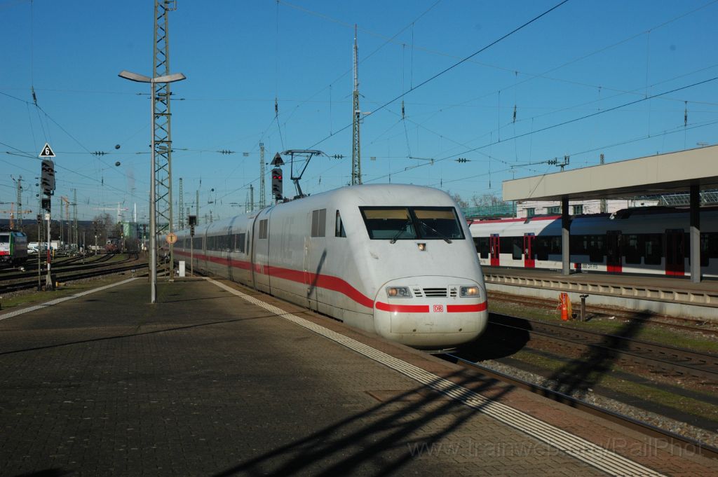 3431-0013-050115.jpg - DBAG ICE 401.514-5 "Friedrichshafen" / Basel Badische Bahnhof 5.1.2015