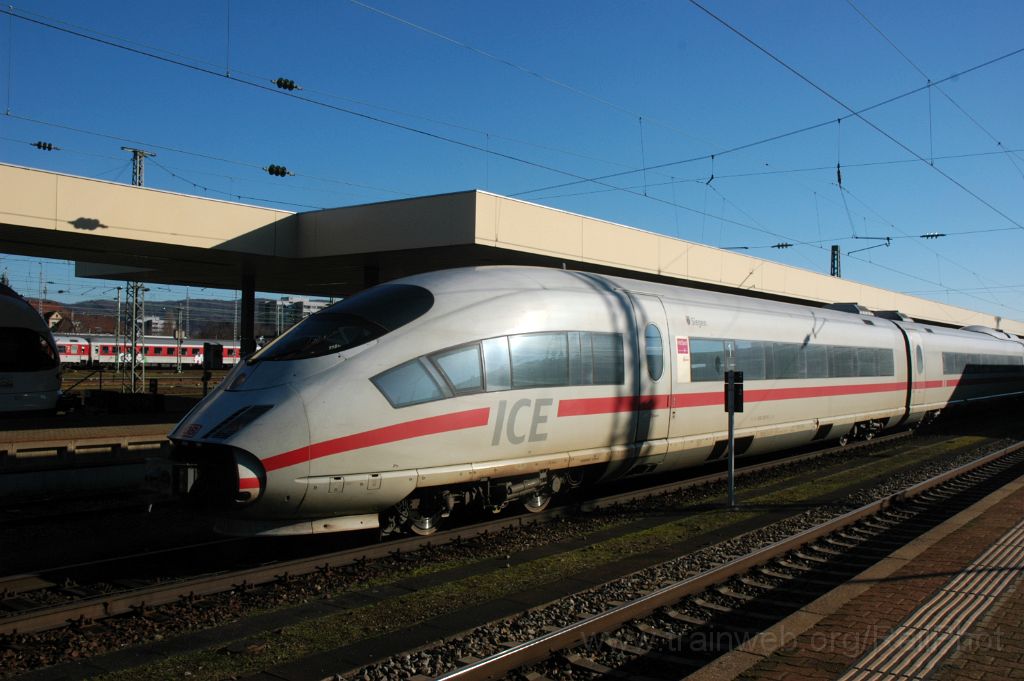 3432-0001-050115.jpg - DBAG ICE 403.027-6 "Siegen" / Basel Badische Bahnhof 5.1.2015