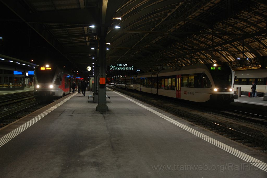 3435-0013-050115.jpg - Thurbo RABe 526.719-0 + SOB RABe 526.052-6 "Schnabelsberg" / St.Gallen HB 5.1.2015