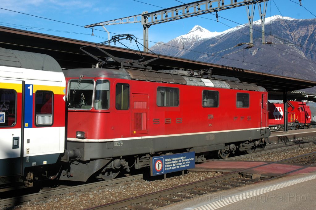 3452-0049-120115.jpg - SBB-CFF Re 4/4'' 11134 / Bellinzona 12.1.2015