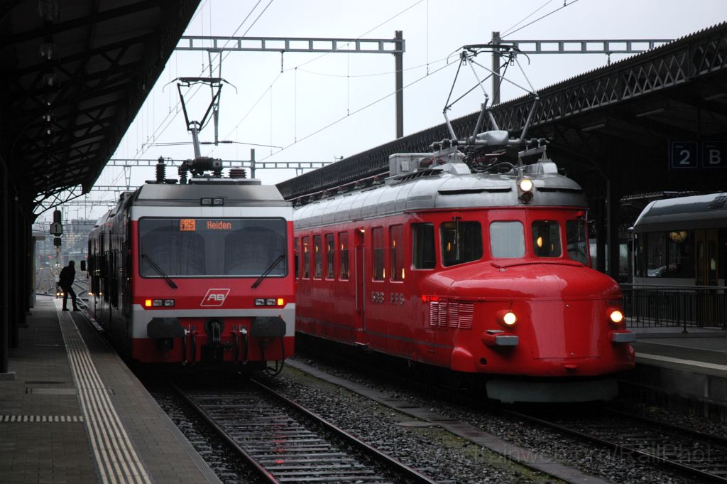 3471-0049-170115.jpg - SBB-CFF RAe 4/8 1021 + RHB BDeh 3/6 25 / Rorschach SBB 17.1.2015