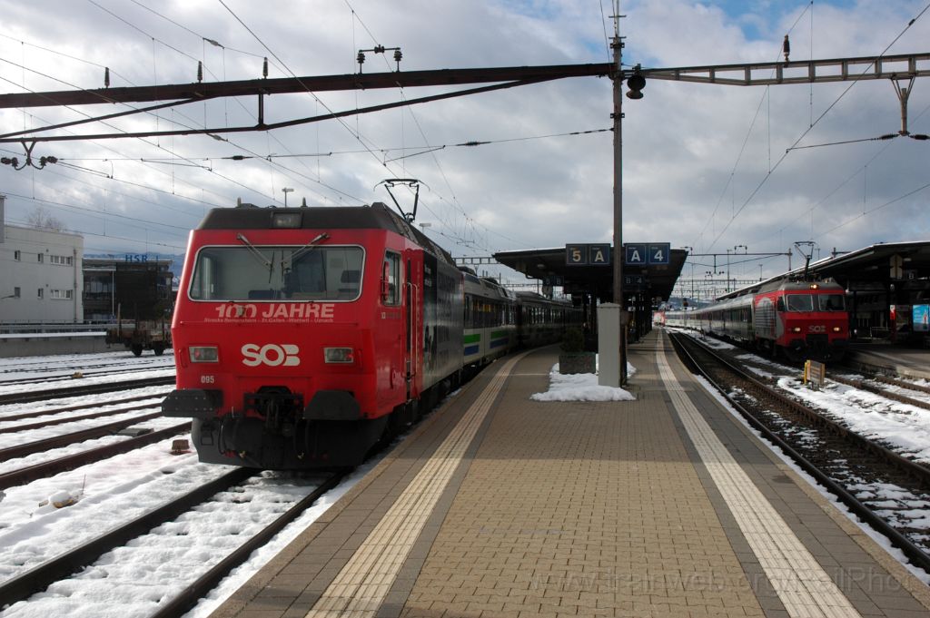 3491-0010-300115.jpg - SOB Re 456.095-9 "Degersheim" + Re 446.018-4 / Rapperswil 30.1.2015