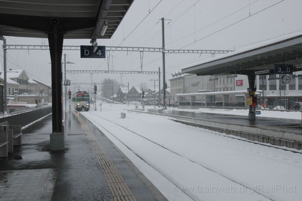 3493-0021-010215.jpg - SOB RBDe 561.081-1 / Wattwil 1.2.2015