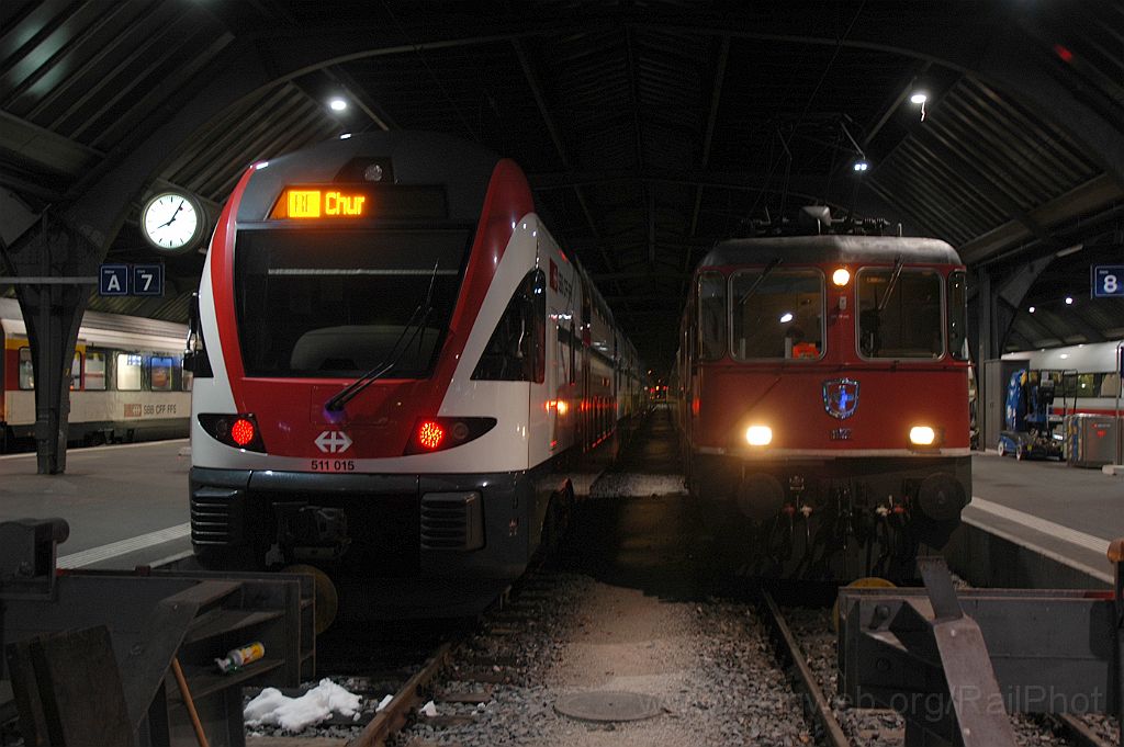3494-0005-020215.jpg - SBB-CFF Re 4/4'' 11127 + RABe 511.015 / Zürich HB 2.2.2015