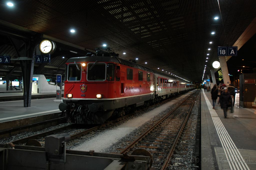 3494-0046-020215.jpg - SBB-CFF Re 4/4'' 11126 / Zürich HB 2.2.2015