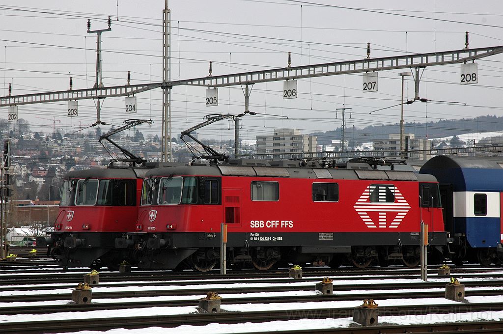 3496-0039-090215.jpg - SBB-CFF Re 420.225-5 + Re 420.211-5 / Zürich-Mülligen 9.2.2015